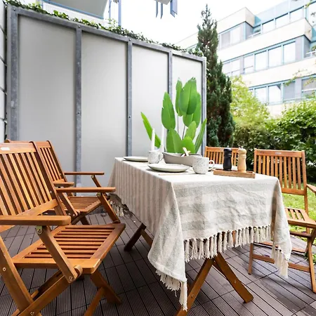 Luna I Lage I Terrace I Stellplatz * דרזדן