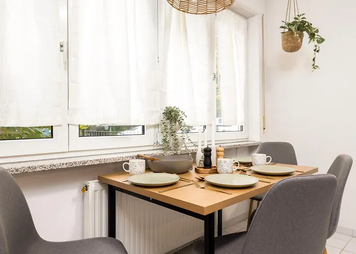 Luna I Lage I Terrace I Stellplatz * Dresden